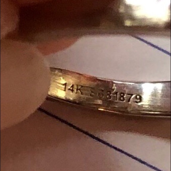 Meet your Posher, Margo - Picture 2 of 3